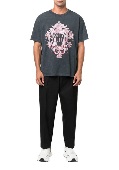 T-shirt con stampa barocca in cristalli a contrasto VERSACE JEANS COUTURE | T-shirt | 73GAHP01 CJW0P805